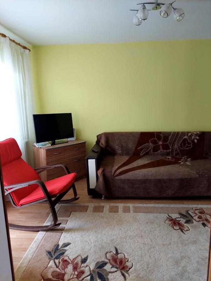 Fely Room Petroşani Εξωτερικό φωτογραφία